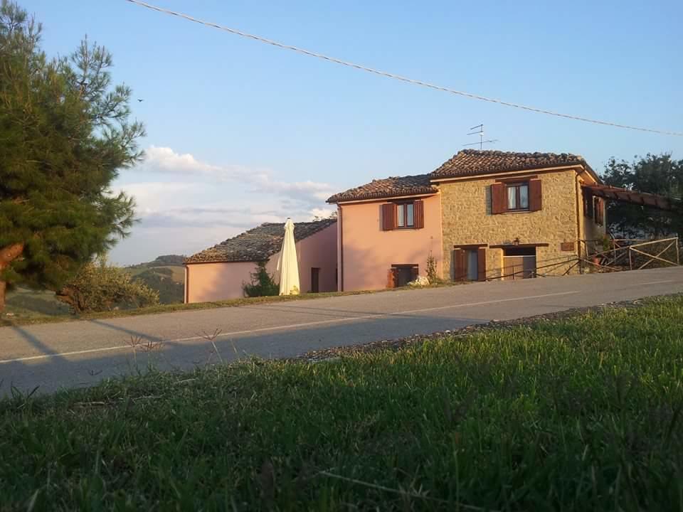 La Via Del Parco Villa Arsita Exterior photo